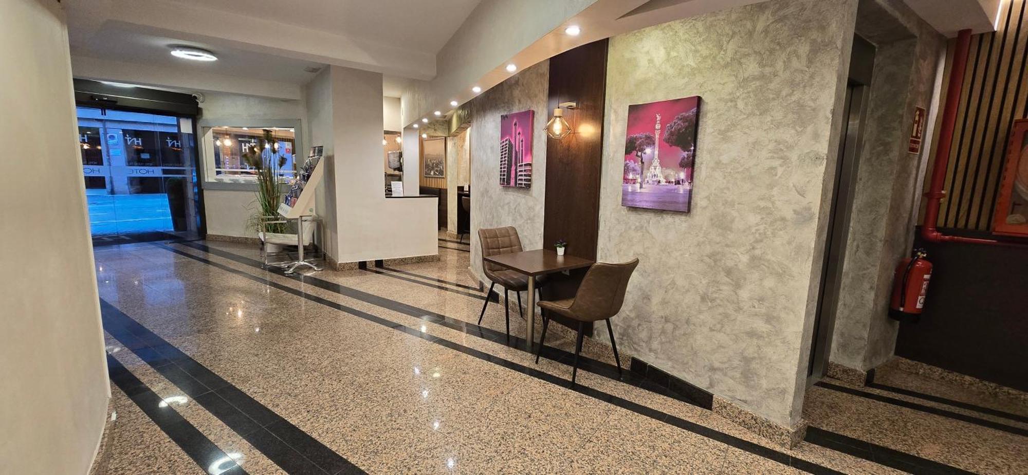 Hotel Nuevo Triunfo Барселона Екстер'єр фото